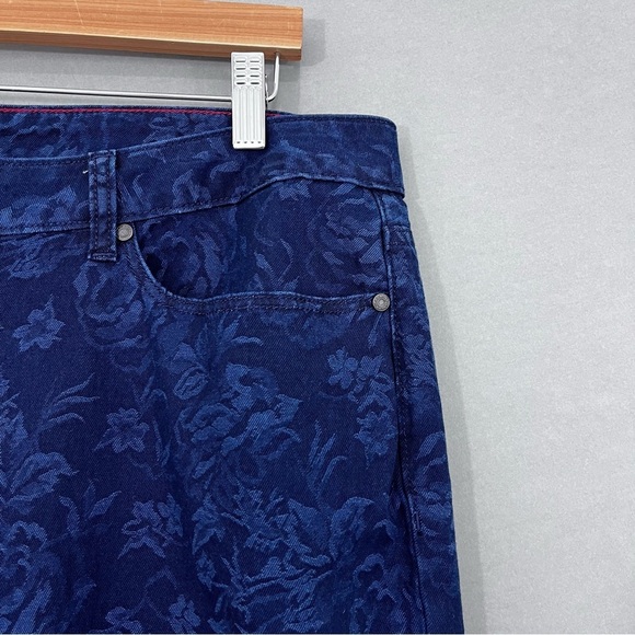 Talbots Blue Floral Heritage Denim Jeans - Picture 4 of 14